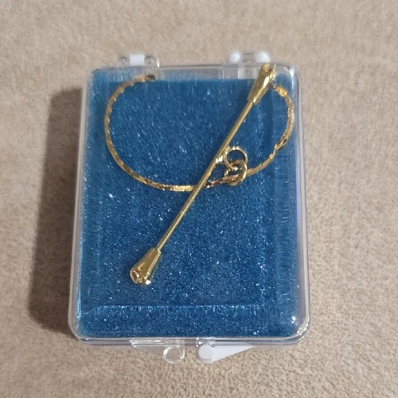 Golden 18" Necklace Baton Twirling Design Jewelry - Picture 1 of 1